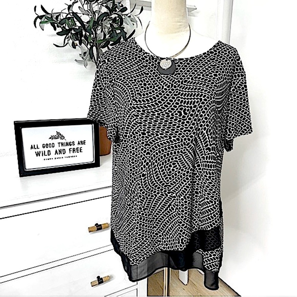 Dressbarn Ros & Ali Black and White Top Tunic Size XL